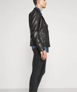 Oakwood Herren SOLDIER Lederjacke Black -Oakwood Soldes Boutique 0777458d138843cc8d41ed255357cf38