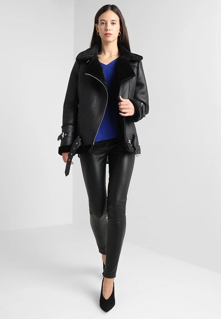 Oakwood Damen COMMUNITY Winterjacke Black 2 Oakwood Damen COMMUNITY Winterjacke Black – Bild 2