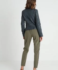Oakwood VIDEO Lederjacke Petrol Damen -Oakwood Soldes Boutique 655b0e031aac47e2b025ee57d523bea3