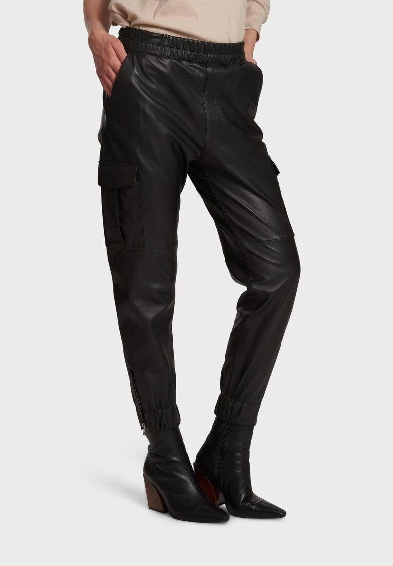 Oakwood CARGO Lederhose Black Damen 1 Oakwood CARGO Lederhose Black Damen