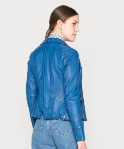 Oakwood CAMERA Lederjacke Blue Damen 7 Oakwood CAMERA Lederjacke Blue Damen -Oakwood Soldes Boutique 7906b4ad5db44595b5a8595e23d25166