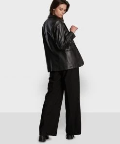 Oakwood Damen MEG Lederjacke Black -Oakwood Soldes Boutique 7d9191932e7a492aadd991723e2728e6