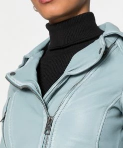 Oakwood Damen VIDEO Lederjacke Sky Blue -Oakwood Soldes Boutique 8999082bbd99494bb240c9e75661114d