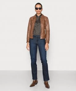 Oakwood Soldes Boutique -Oakwood Soldes Boutique b185604e51d944d592b12fc2404c7805