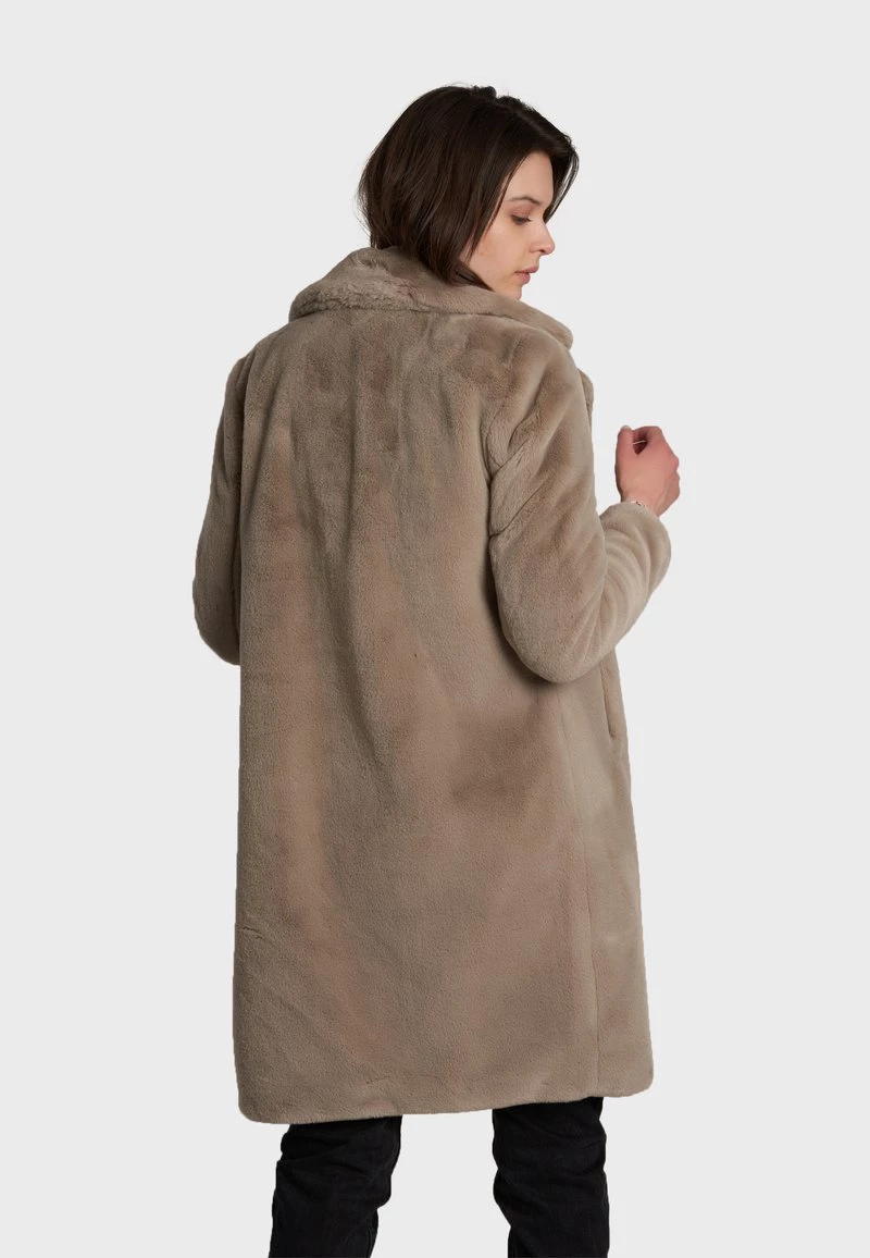 Oakwood Damen CYBER Wintermantel Dark Beige 3 Oakwood Damen CYBER Wintermantel Dark Beige – Bild 3