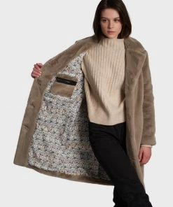 Oakwood Damen CYBER Wintermantel Dark Beige 9 Oakwood Damen CYBER Wintermantel Dark Beige -Oakwood Soldes Boutique c9aefa56b6d74414a089480214eefd2e