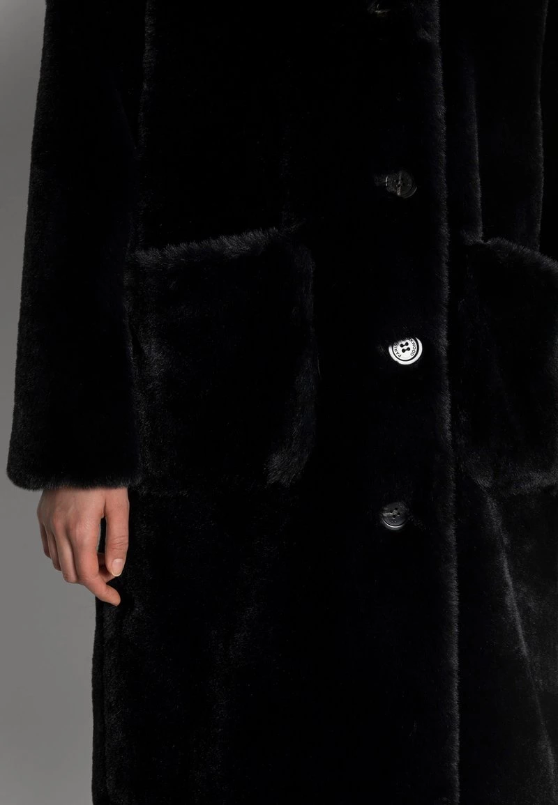 Oakwood Damen STACY Wintermantel Black 5 Oakwood Damen STACY Wintermantel Black – Bild 5