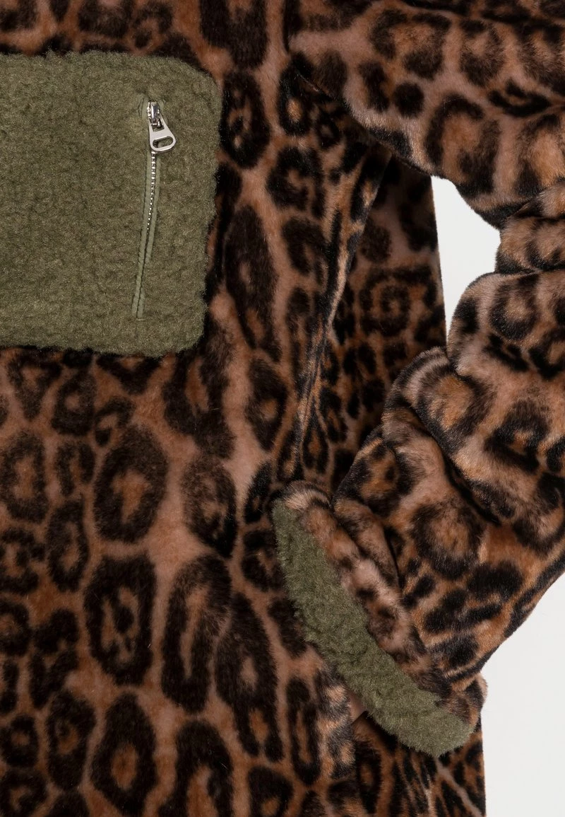 Oakwood JUMP Wintermantel Brown Khaki Damen 5 Oakwood JUMP Wintermantel Brown Khaki Damen – Bild 5