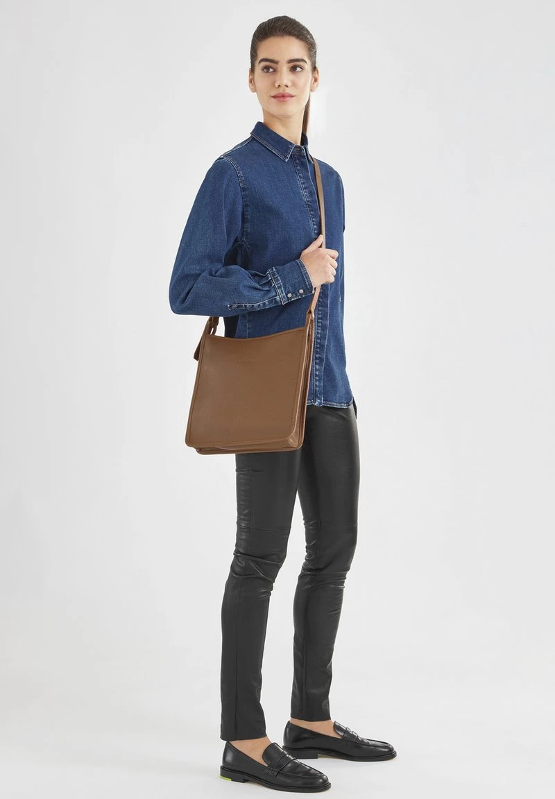 Longchamp Damen LE FOULONNÉ Umhängetasche Caramel 1 Longchamp Damen LE FOULONNÉ Umhängetasche Caramel