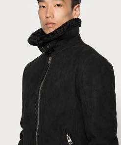 Oakwood BILLY Kunstlederjacke Black Herren 9 Oakwood BILLY Kunstlederjacke Black Herren -Oakwood Soldes Boutique d81c52e336bb4756b532886908aa09ab