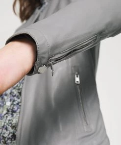 Oakwood Damen PRESTIGE Lederjacke Light Grey -Oakwood Soldes Boutique d868c555094148a7915af4864e05ff2c