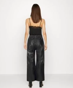 Oakwood Damen SLIDE Lederhose Black 7 Oakwood Damen SLIDE Lederhose Black -Oakwood Soldes Boutique efce96114f0f4e2ea8767f62f0a59408