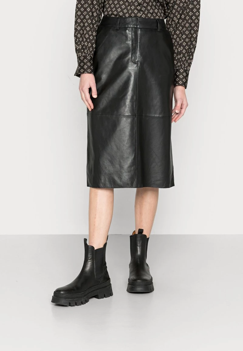 Oakwood PRIVATE A Linien Rock Black Damen 1 Oakwood PRIVATE A Linien Rock Black Damen